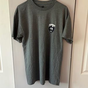 Vans off the wall bear shirt